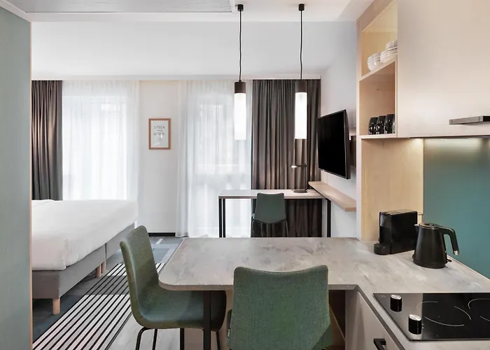 Hotel By Marriott Altona 4*