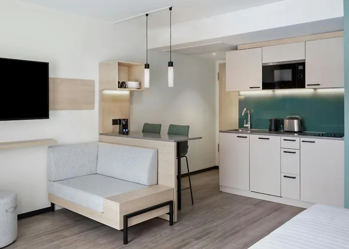 By Marriott Altona 4*