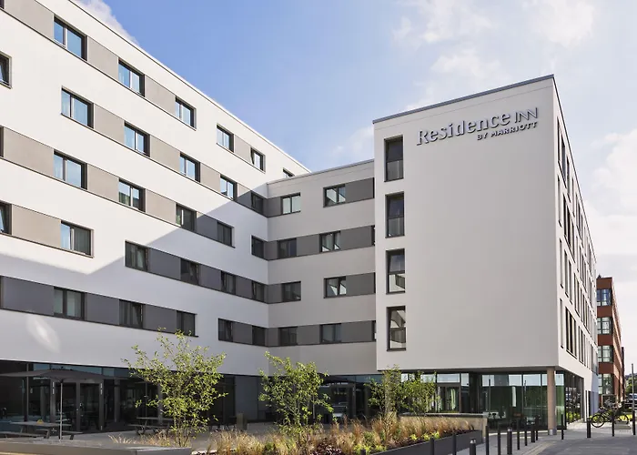 By Marriott Altona Hotel 4*
