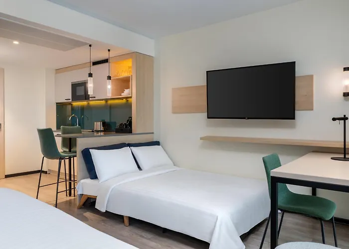 By Marriott Altona Hotel 4*