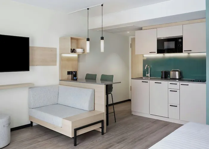 By Marriott Altona Hotel 4*