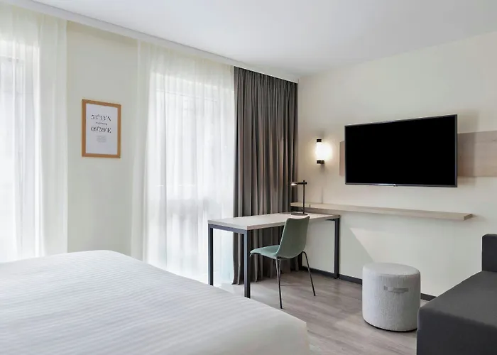 By Marriott Altona 4* Hamburg
