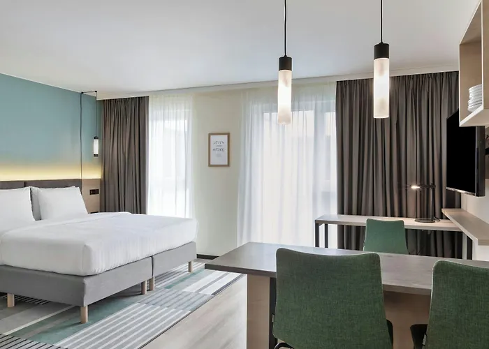 By Marriott Altona 4*